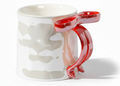 Porcelain Mug – 3D Pink Roses Relief White Wavy | ماج بورسيلين – ورود وردية بارزة ثلاثية الأبعاد أبيض مموج