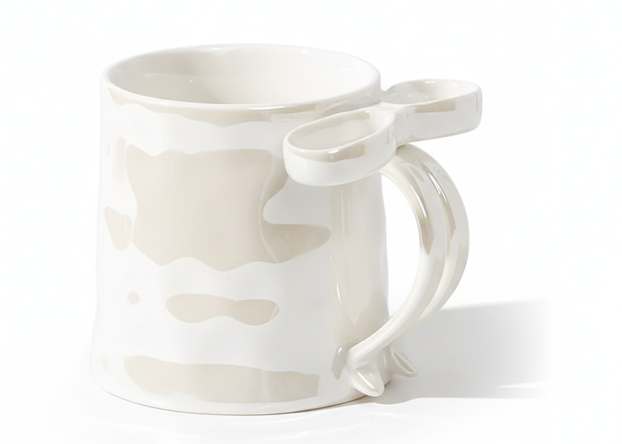Porcelain Mug with Bow Handle – White Marble | ماج بورسيلين بمقبض فيونكة – مرمر أبيض